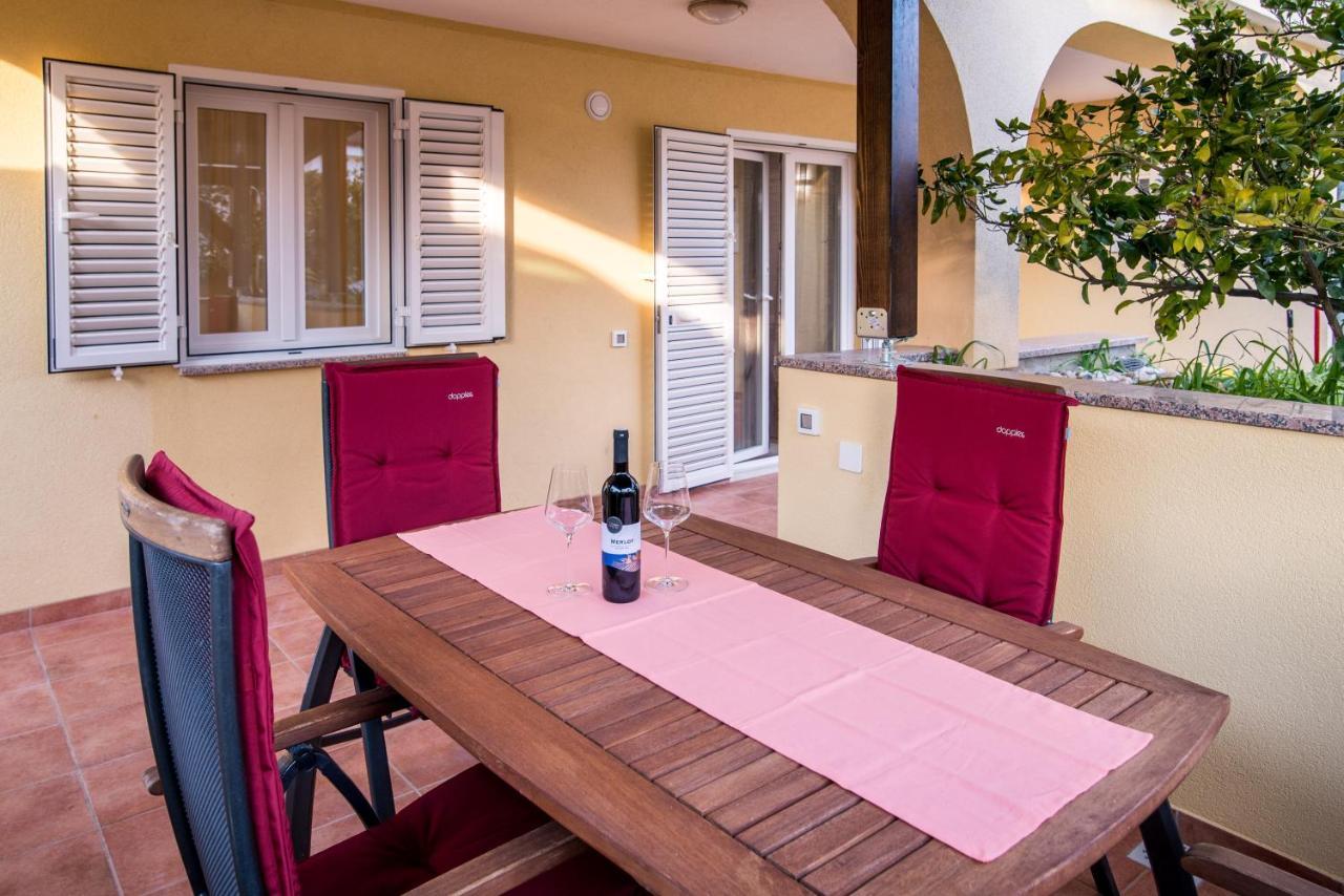 Apartments Bogdanic Krk I Krk Town Exterior photo